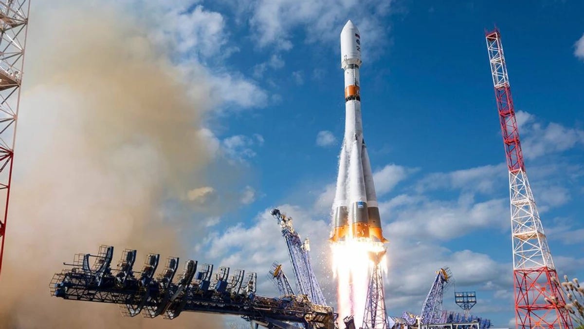 La plataforma rusa Bureau 1440, que responde a Starlink, lanzó con éxito 16 satélites Rassvet a la órbita.