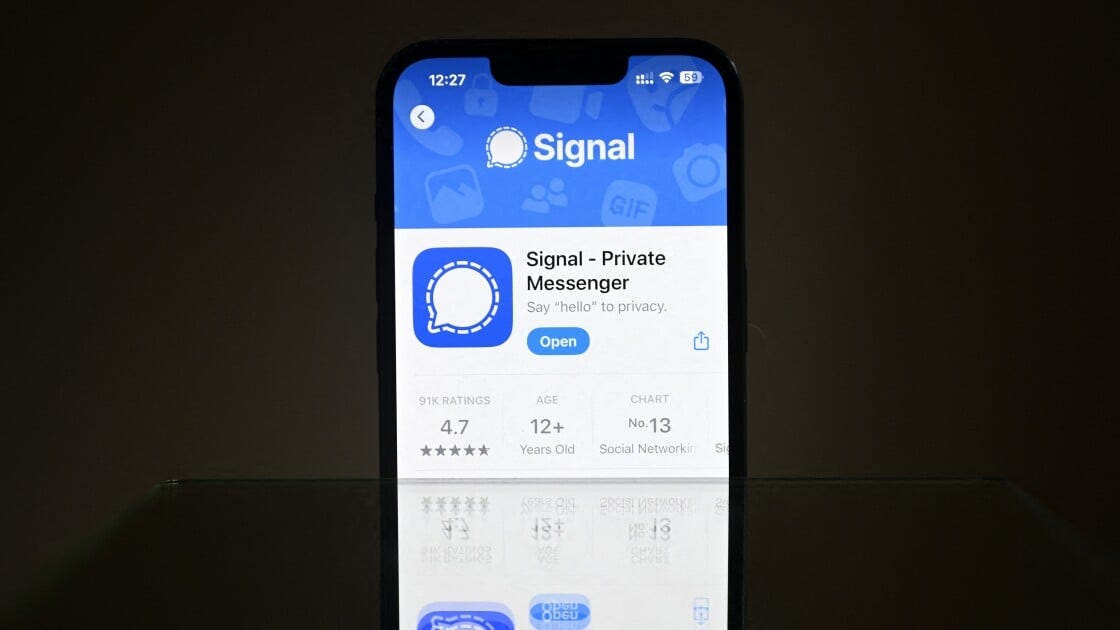Latest iPhone Update Fixes Bug FBI Used to Read Deleted Signal Messages |  PCMag
