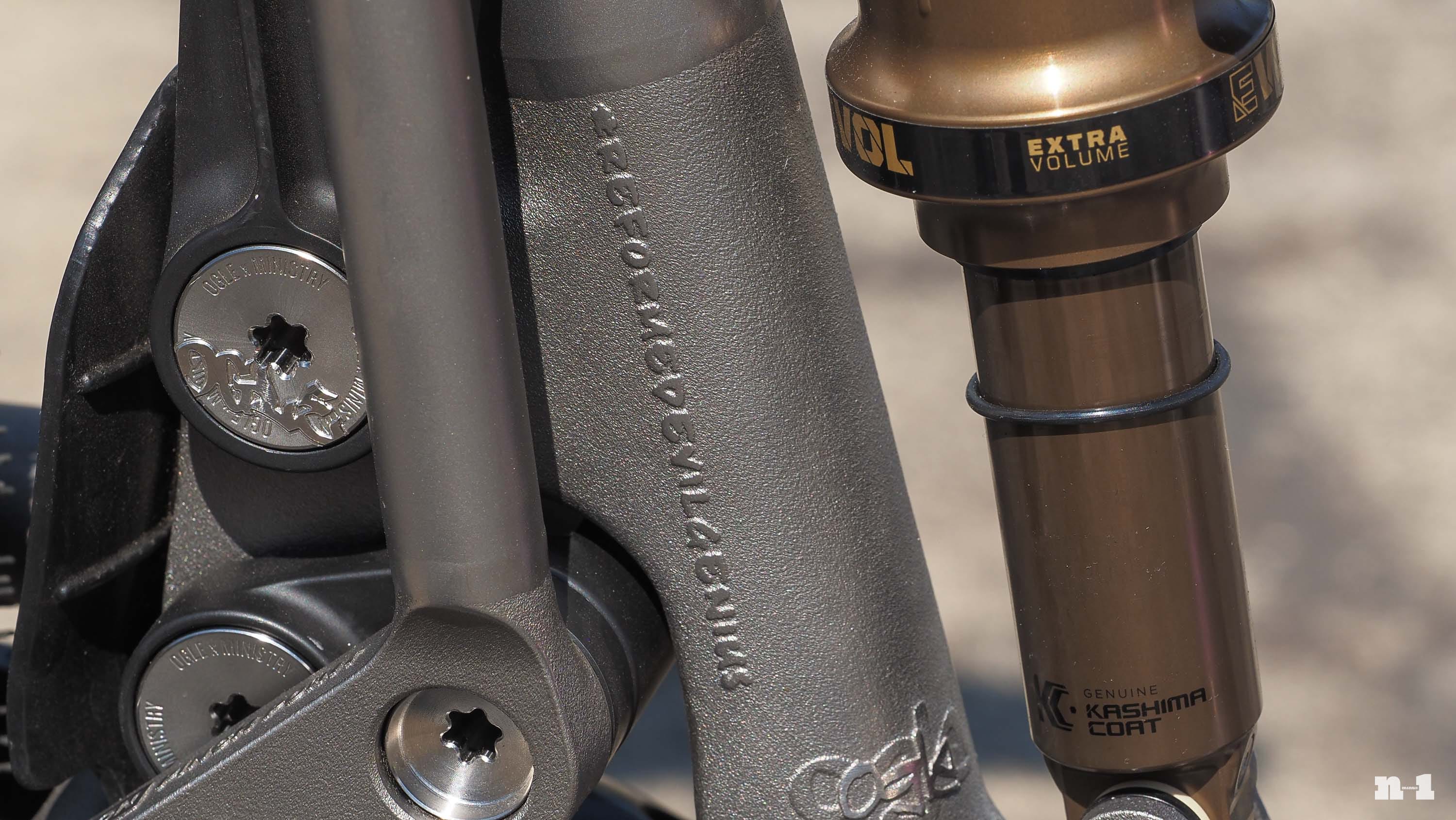 Josh Ogle full-suspension v2 graffiti