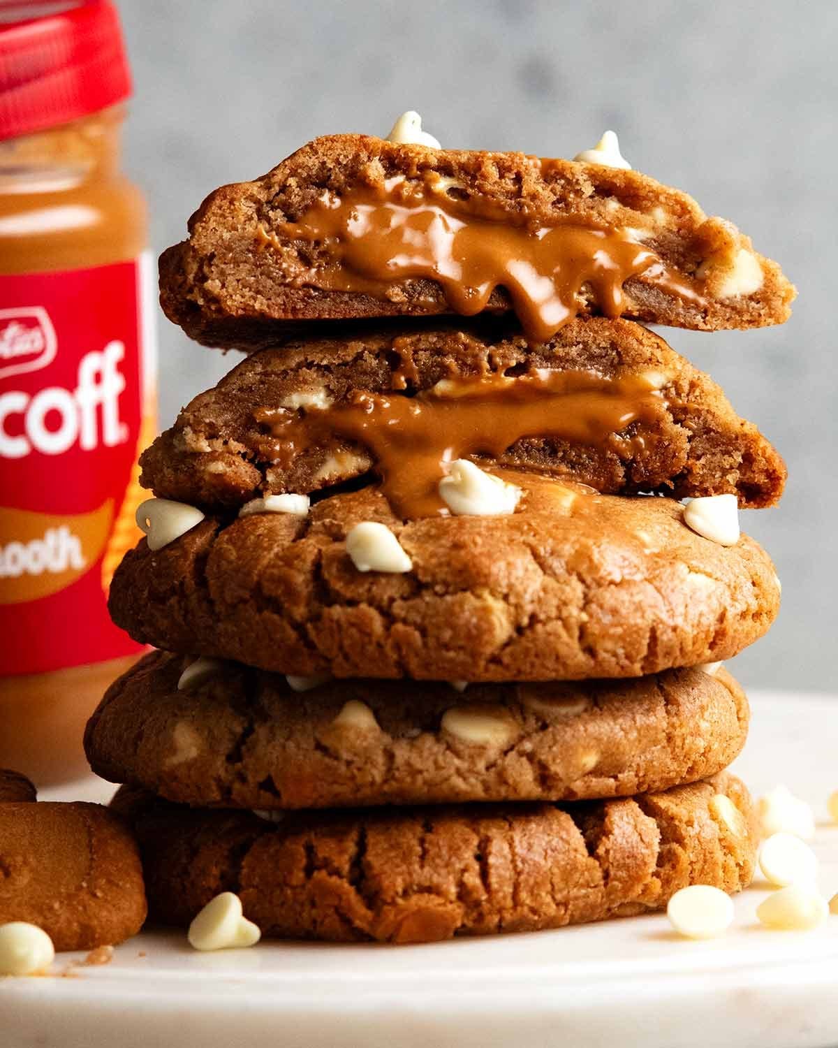 Biscoff stuffed cookies Biscoff stuffed cookies