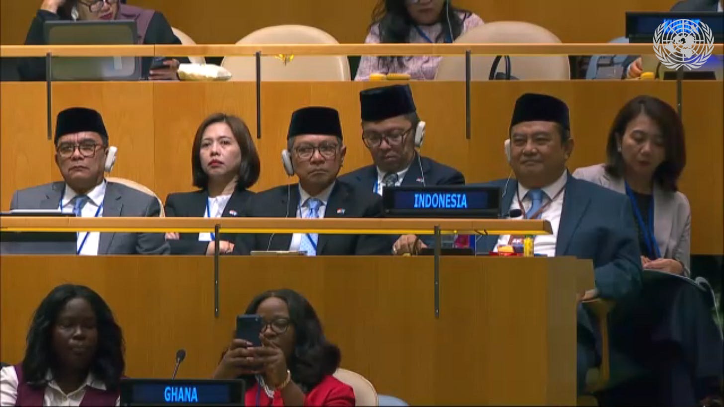 Indonesian delegates joined the UN General Debate at the UN Assembly Hall in New York to hear different perspectives from delegates of other countries on addressing global issues Indonesian delegates joined the UN General Debate at the UN Assembly Hall in New York to hear different perspectives from delegates of other countries on addressing global issues