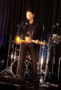 chicon_2015_and_phone_to_10_15_1577_WM