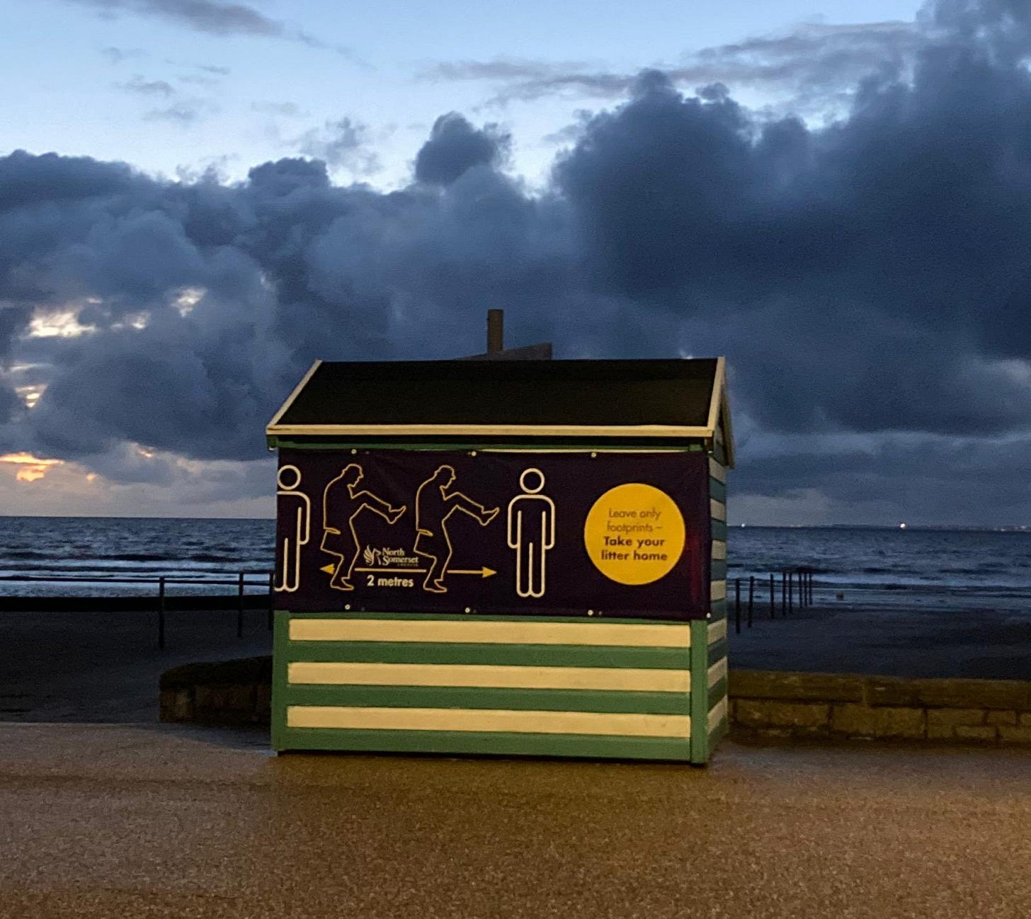 Beach hut