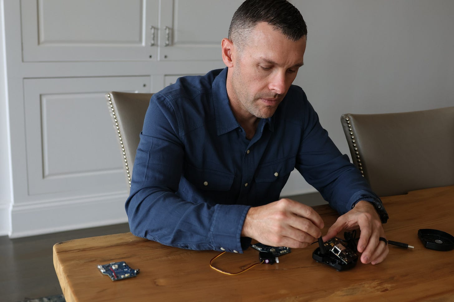 Building Early Traction the Smart Way: Getting Customers Without Giving Up Margin