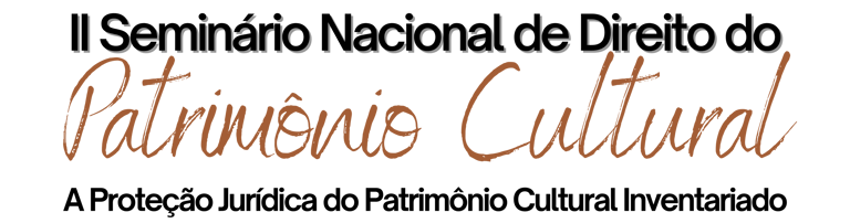 #descrevemospravocê  A imagem apresenta o logotipo do Seminário Nacional de Patrimônio Cultural. No topo, em letras pretas, está escrito “Seminário Nacional de Patrimônio”. Logo abaixo, em destaque, aparece a expressão “Patrimônio Cultural” em letras cursivas grandes, de cor marrom. Na parte inferior, em letras pretas menores, está o texto “Arquivo Público Mineiro e Instituto Estadual do Patrimônio Histórico e Artístico de Minas Gerais”. O fundo é transparente.