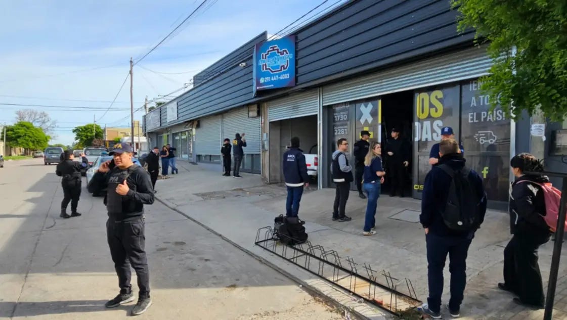 Realizan más de 10 allanamientos en la ciudad por la ley de marcas
