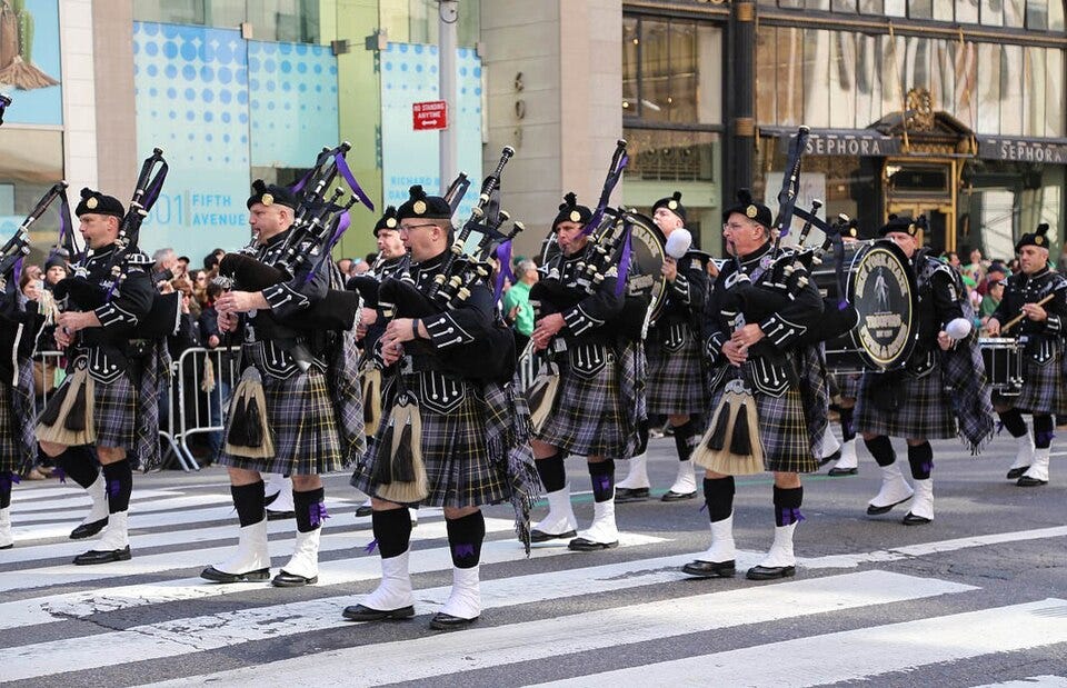 File:St. Patrick's Day Parade NYC 2016 (25849564286).jpg