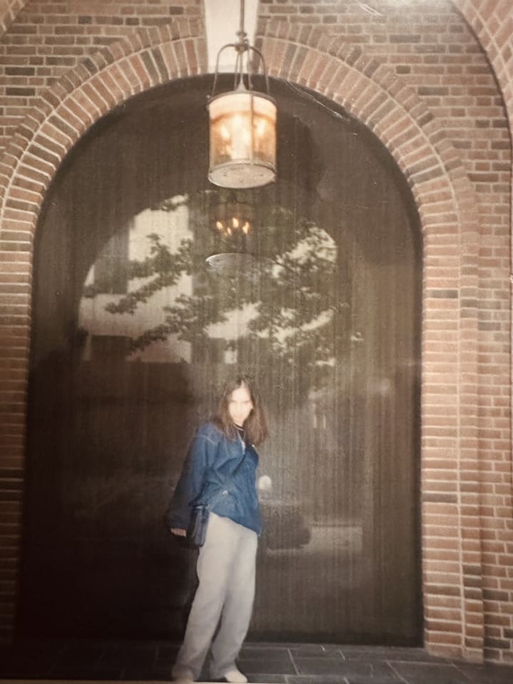 Laura in Tulsa, Oklahoma / Corinne Bourgoin, 1999