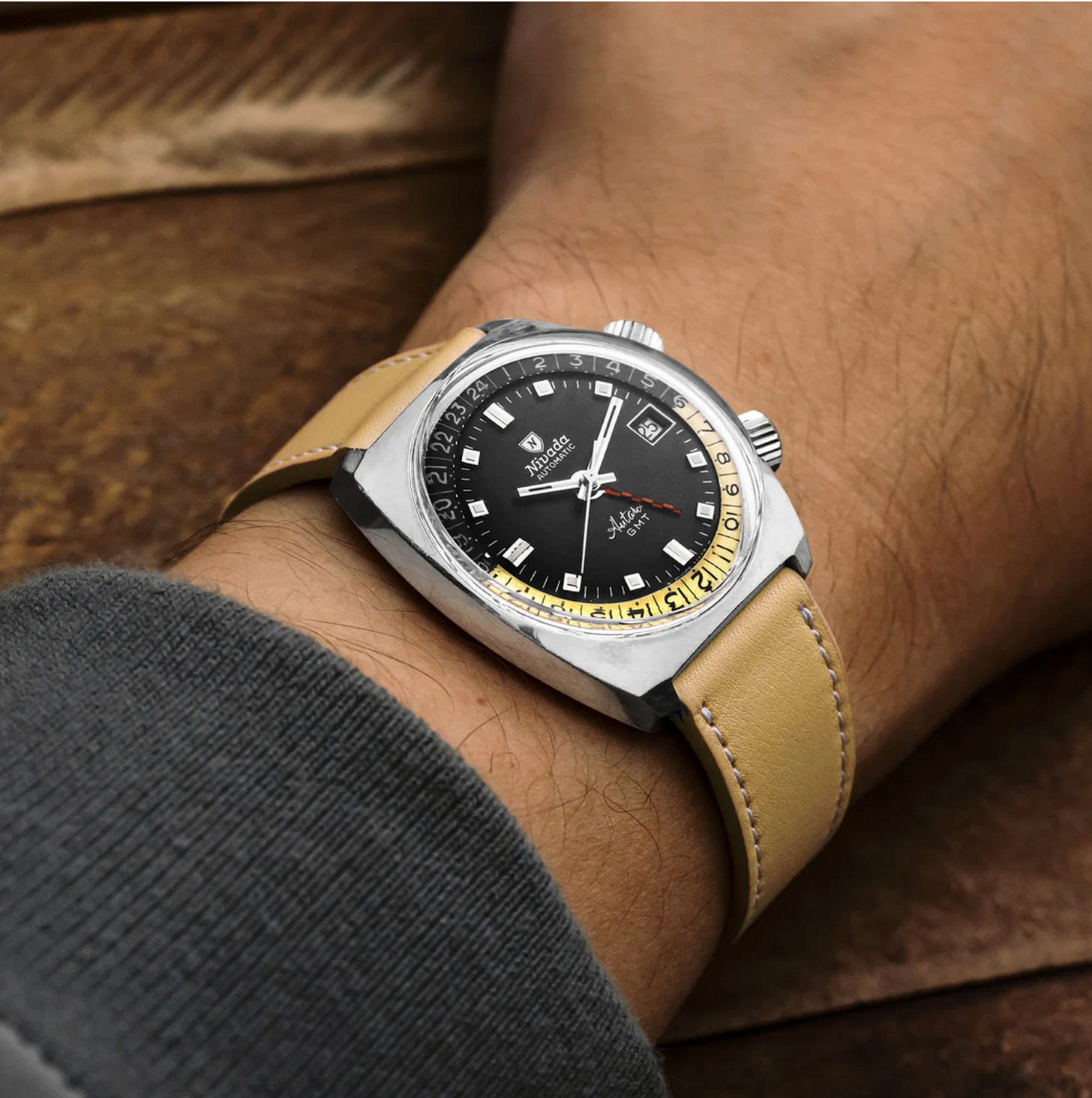 Vintage Black.png__PID:e0178d2a-3cbc-4c67-8949-dc51d9325880