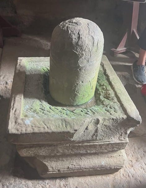 r/Buddhism - 这张照片是在柬埔寨暹粒(吴哥)拍的。 这到底是什么? 是佛塔吗? r/Buddhism - 这张照片是在柬埔寨暹粒(吴哥)拍的。 这到底是什么? 是佛塔吗?