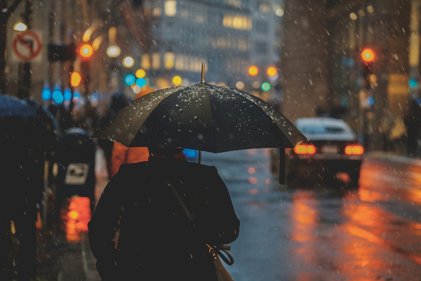 https://unsplash.com/pt-br/@osmanrana