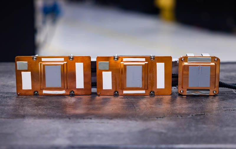 Supermicro SYS 821GE TNHR NVIDIA H100 And NVSwitch Liquid Cooling Blocks 8