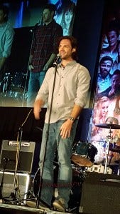 dallas_con_2015_phone_935_WM