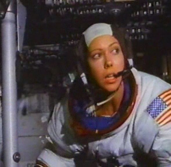 Leah Russell (Jenny Agutter) abandons the Capsule after an aborted ...