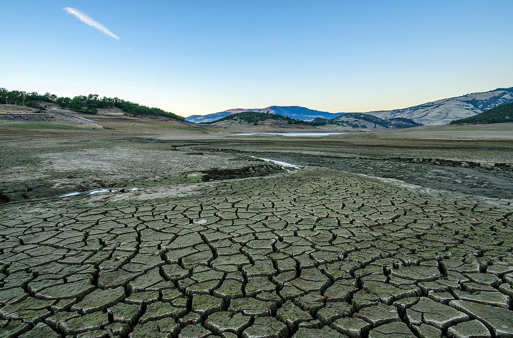 Emigrant Lake (bed) Emigrant Lake (bed)