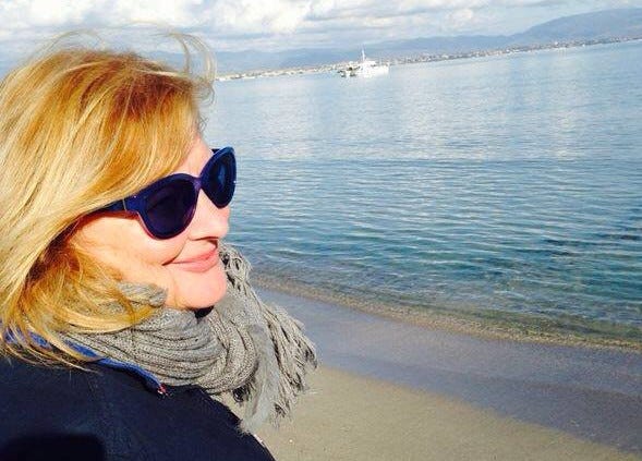 Muore nell’amato mare del Poetto mentre fa il bagno, Cagliari dice addio a Cina Inserra