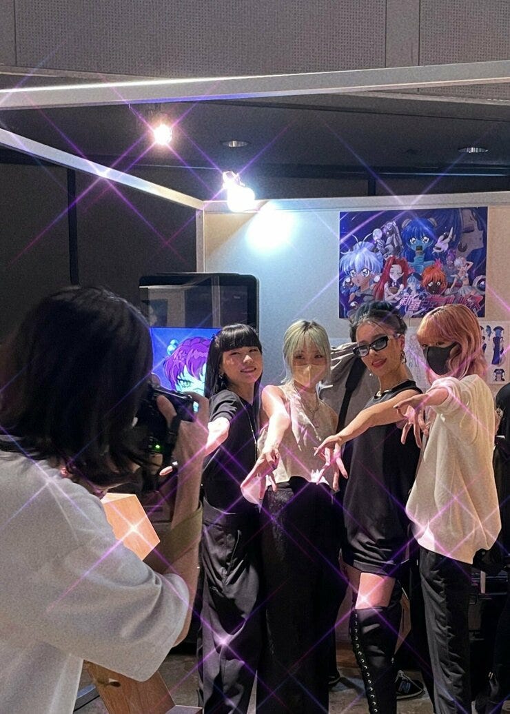 Ayaka with some superstar Gal Holders.