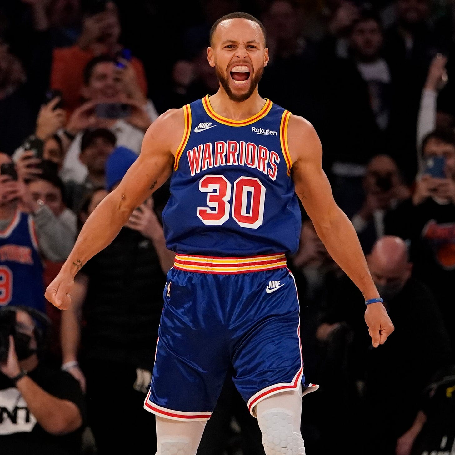 Steph Curry Sets NBA Career Record for 3-Pointers - The New York Times