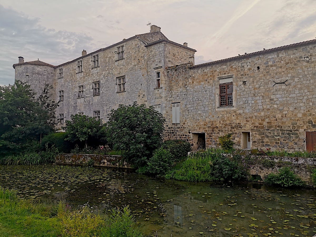 Fourcès village in Gascony Fourcès village in Gascony