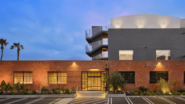 Apple unveils a brand-new state-of-the-art studio space in Los Angeles dedicated to artist-driven content, innovation in audio, and deeper fan connection.