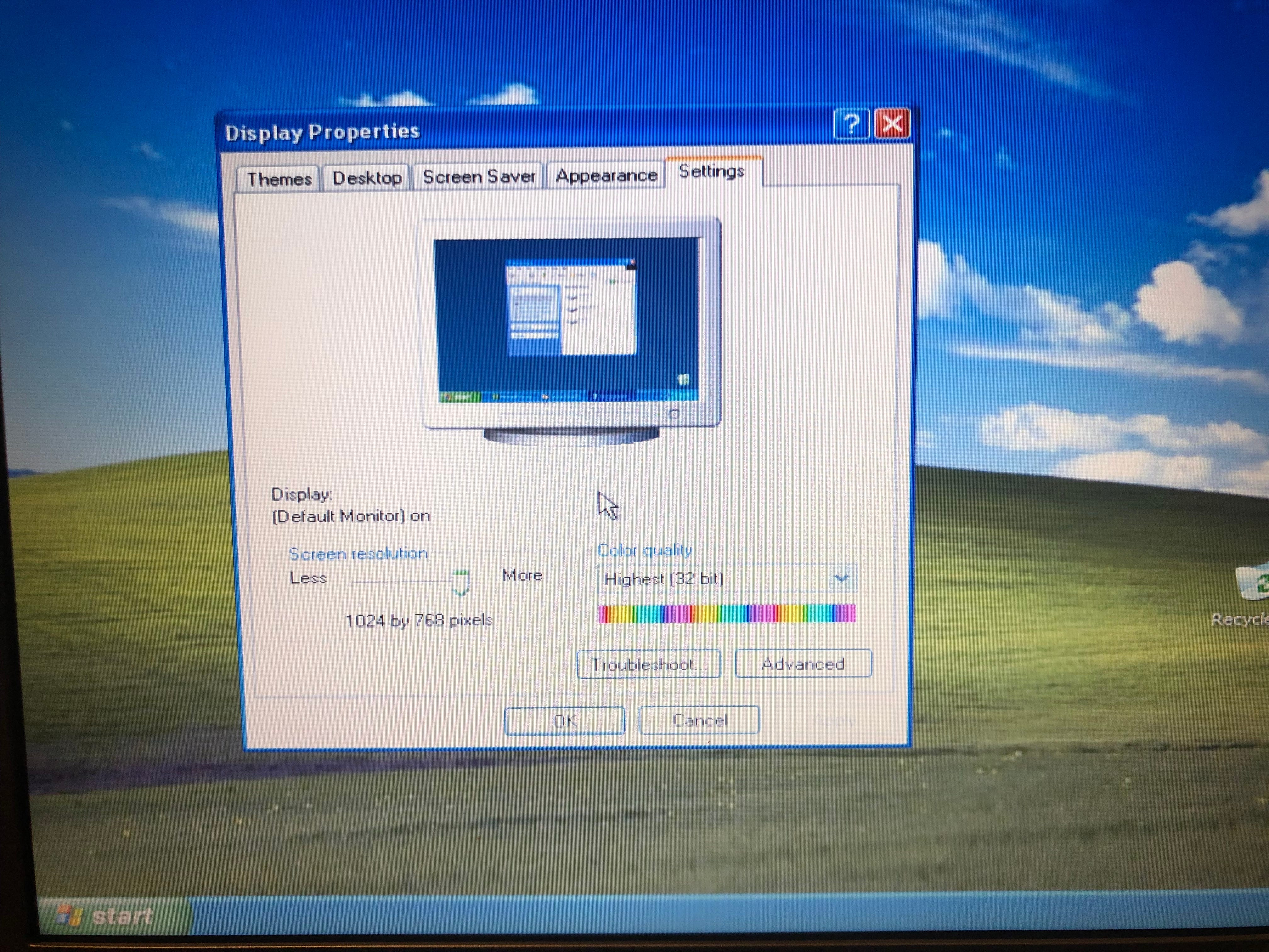 Let's Set Up Windows XP on a Vintage Dell Laptop
