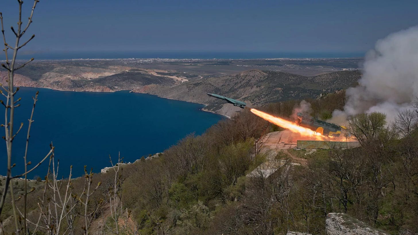 The Utyos stationary coastal missile system launches a P-35 cruise missile during the Black Sea Fleet's tactical drill in Crimea - Sputnik International, 1920, 31.01.2024