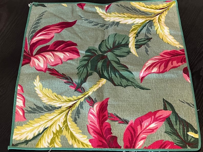 Vintage 1940/50's Hawaiian Floral Barkcloth Pillow Cover image 1