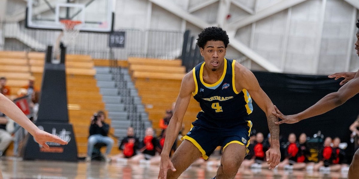 Tye Dorset clinches a fourth straight win for the Warriors with last-minute three pointer