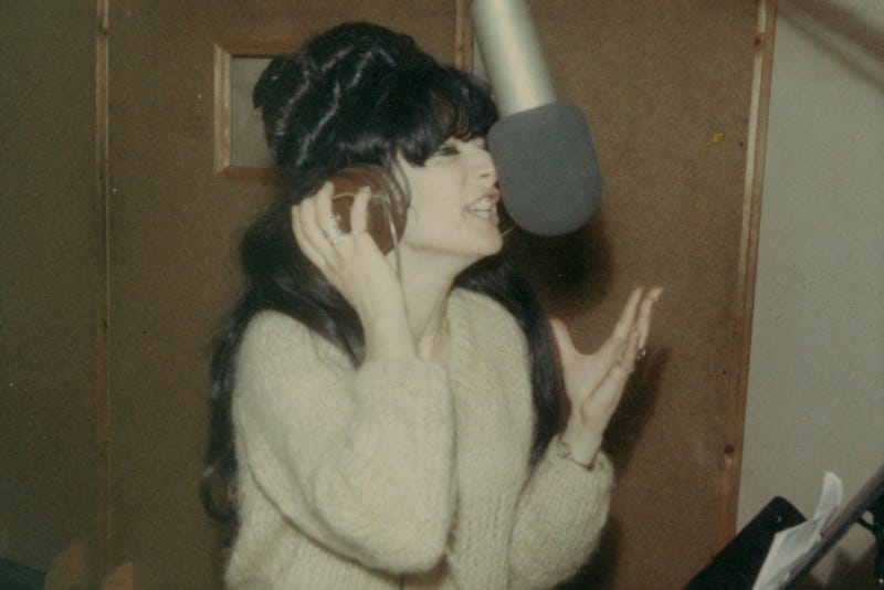 https://s3.amazonaws.com/numero-cdn/images/atoms/like-weird-tommy-falcone-the-cleopatra-label/atom-1550079959.jpg https://s3.amazonaws.com/numero-cdn/images/atoms/like-weird-tommy-falcone-the-cleopatra-label/atom-1550079959.jpg