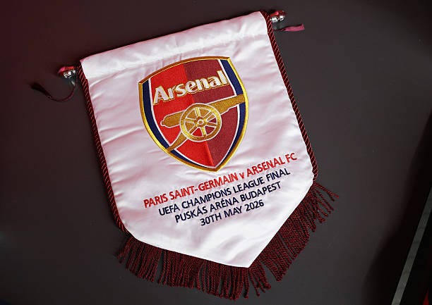 https://media.gettyimages.com/id/2278925247/photo/budapest-hungary-the-match-pennant-is-seen-inside-the-arsenal-dressing-room-prior-to-the-uefa.jpg?s=612x612&w=0&k=20&c=hO7IvvgqAs1_s9g9sevJRZoXaiMETibafhvCD-IHtOo= https://media.gettyimages.com/id/2278925247/photo/budapest-hungary-the-match-pennant-is-seen-inside-the-arsenal-dressing-room-prior-to-the-uefa.jpg?s=612x612&w=0&k=20&c=hO7IvvgqAs1_s9g9sevJRZoXaiMETibafhvCD-IHtOo=