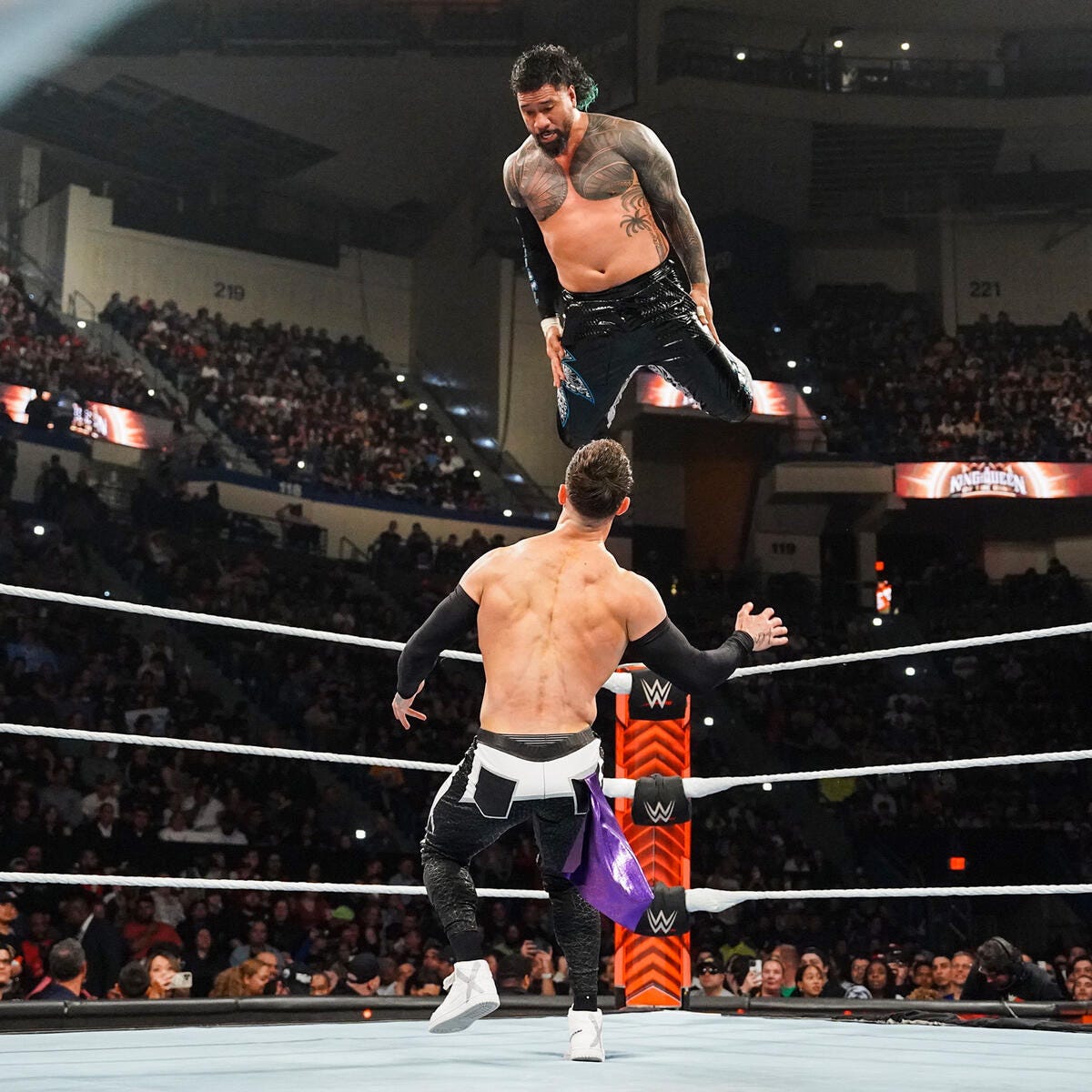 WWE RAW
