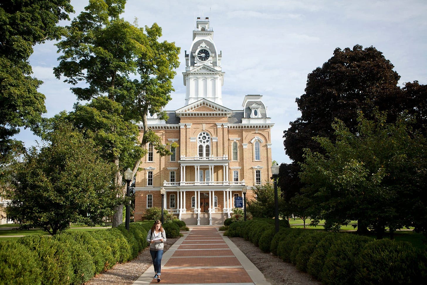 Hillsdale College - What college is meant to be