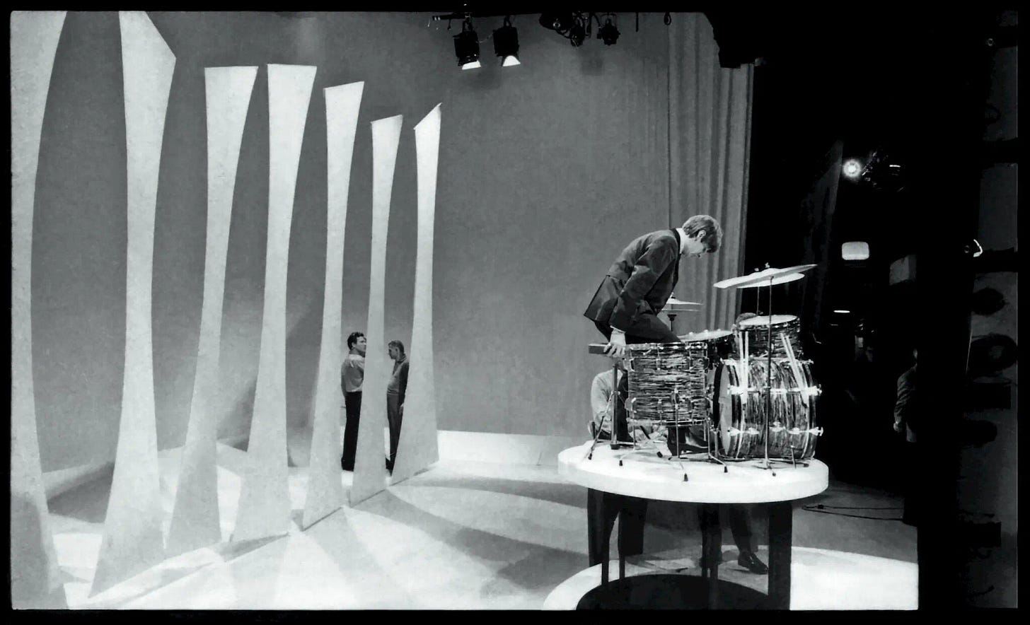 11mccartney-photos-06-gzfm-superJumbo.jpg.webp 11mccartney-photos-06-gzfm-superJumbo.jpg.webp