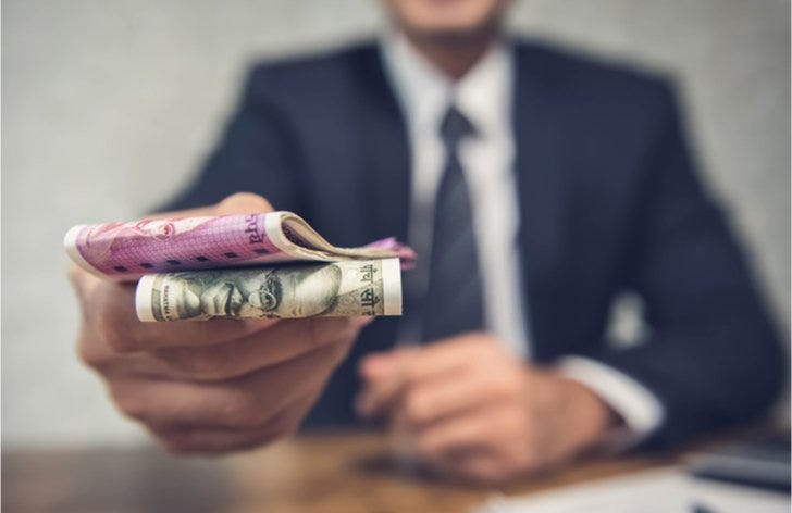 Snížení mzdy a odebrání osobního hodnocení zaměstnavatelem | Finance.cz