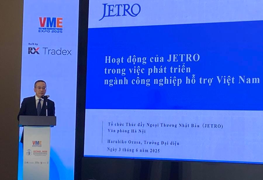 &Ocirc;ng Haruhiko Ozasa, Trưởng đại diện JETRO.