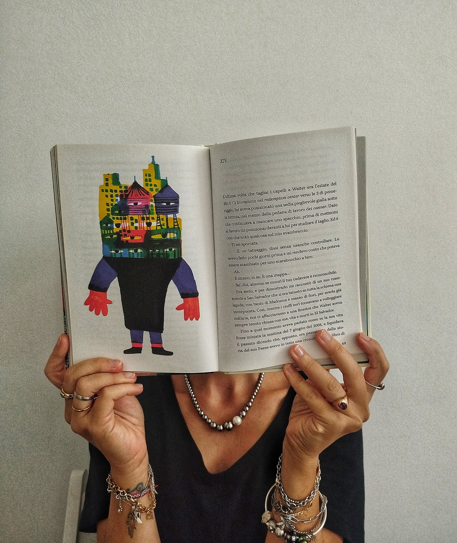 “L’invenzione dei tuoi occhi” di Francesca Berardi, Lucio Schiavon, Terre di Mezzo (2024)