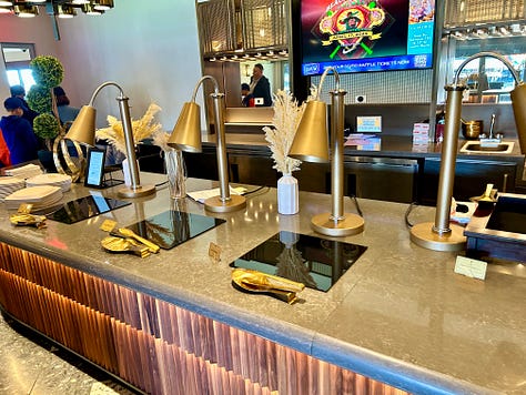 buffet, suites, posters