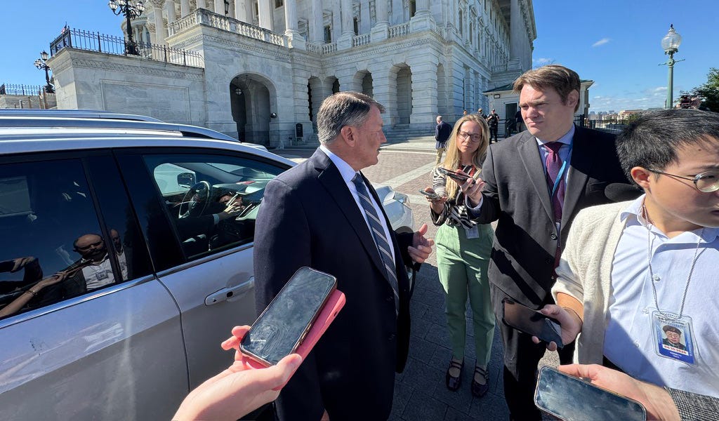 Sen. Rounds: UAP Disclosure Act can work “in tandem” with White House declassification