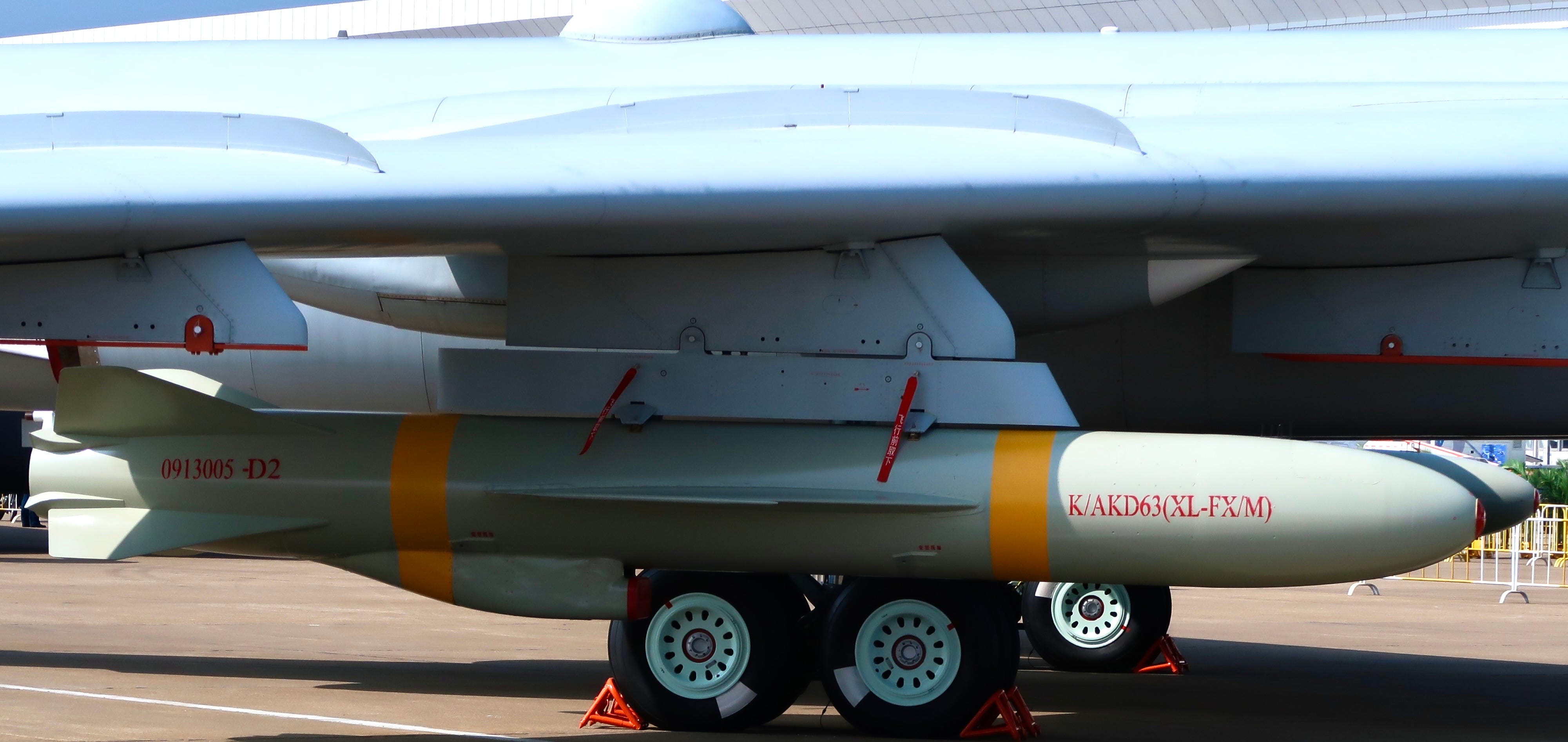 18x H-6 Bombers Set New Record in Sorties