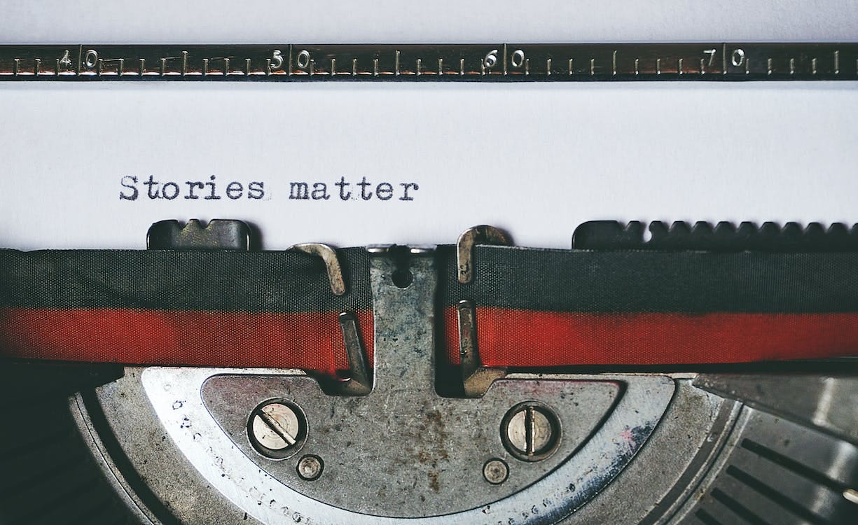 Free Black and Red Typewriter Stock Photo Free Black and Red Typewriter Stock Photo