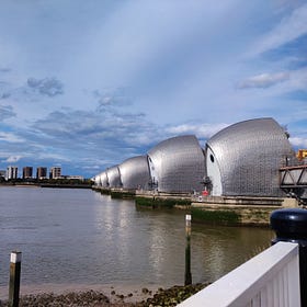 Old Father Thames: Walking from Source to City... Chapter Fourteen
