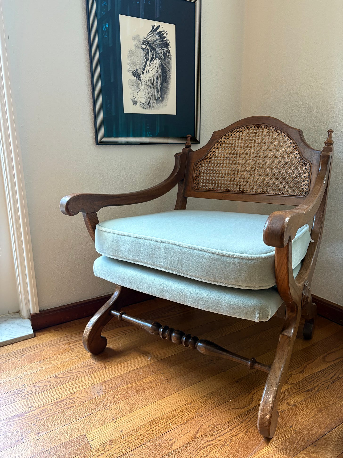 vintage, shop vintage, vintage chairs, recover chairs, wood chairs, living room, living room styling, living room updates, home remodeling, home design, velvet fabric, upholstered chairs