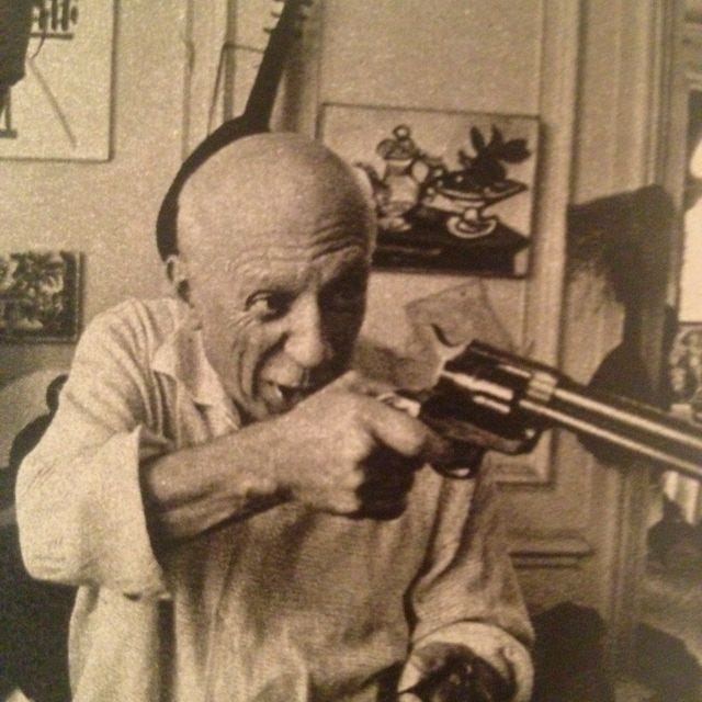 Picasso was a badass | Human soul, Historical figures, Old photos