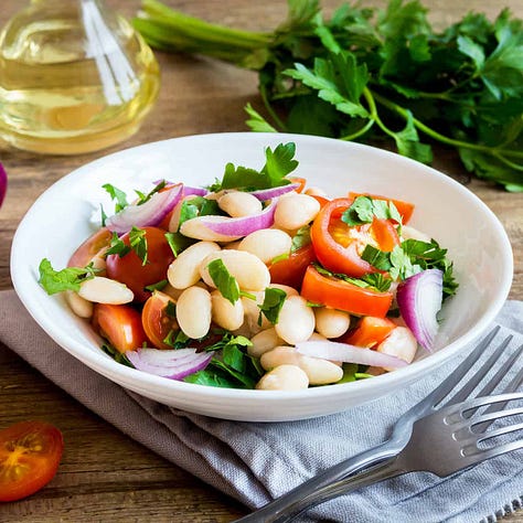 Easy picnic recipes that travel well, are delicious and simple to make.