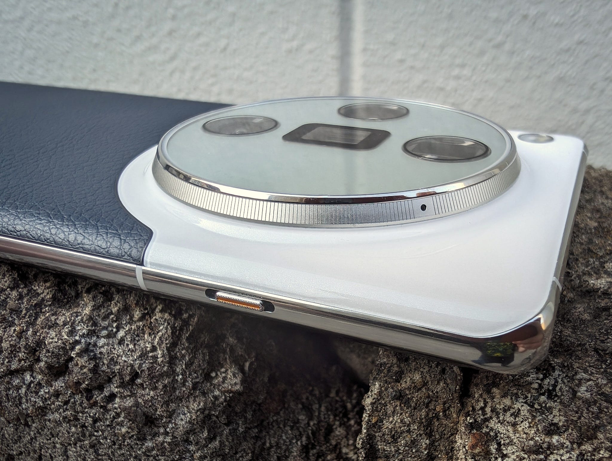 Oppo Find X7 Ultra review: hidden master - by Sam Byford