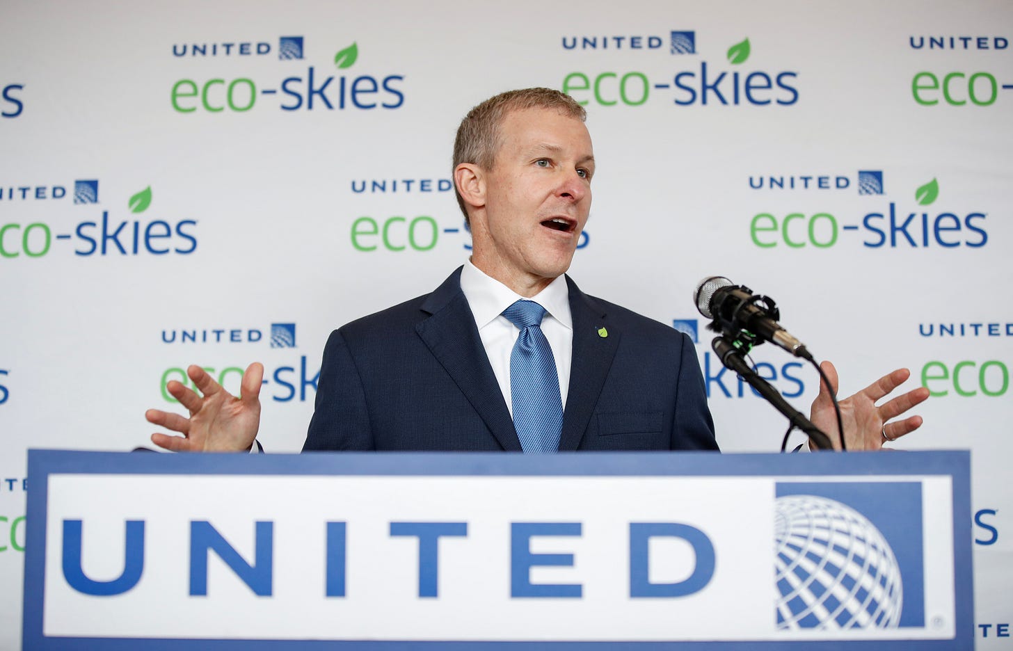United Airlines CEO blames FAA as storms trigger more flight cancellations  | Reuters