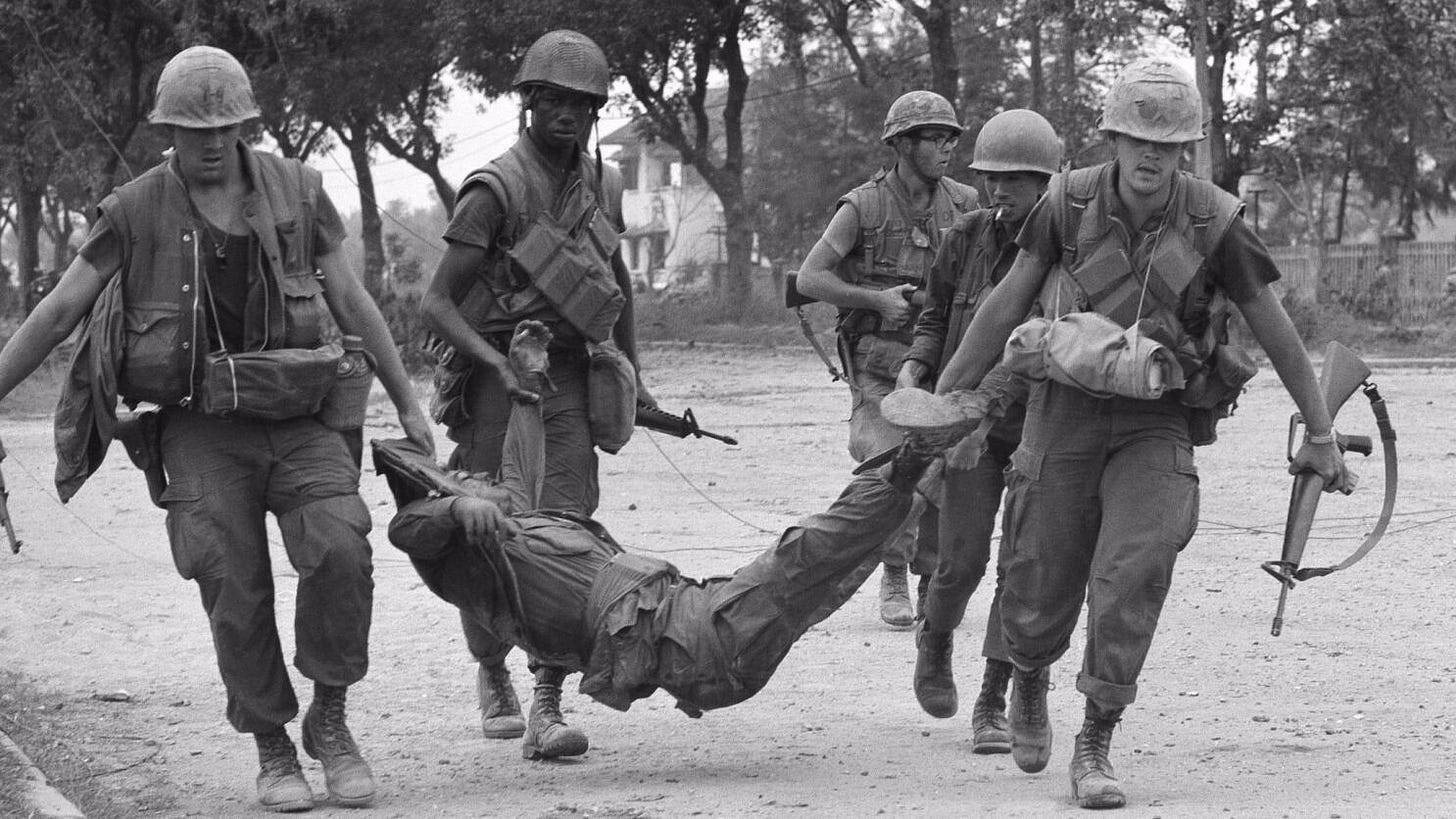 Mark Bowden's searing 'Hue 1968' finds miscalculations in the bloodiest  battle of the Vietnam War - Los Angeles Times