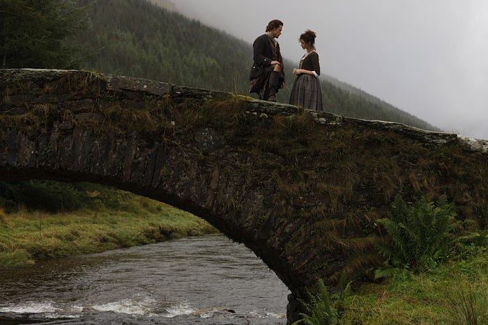 New/Old Season One Promotional Shots of Jamie and Claire in 'Outlander' |  Outlander TV News