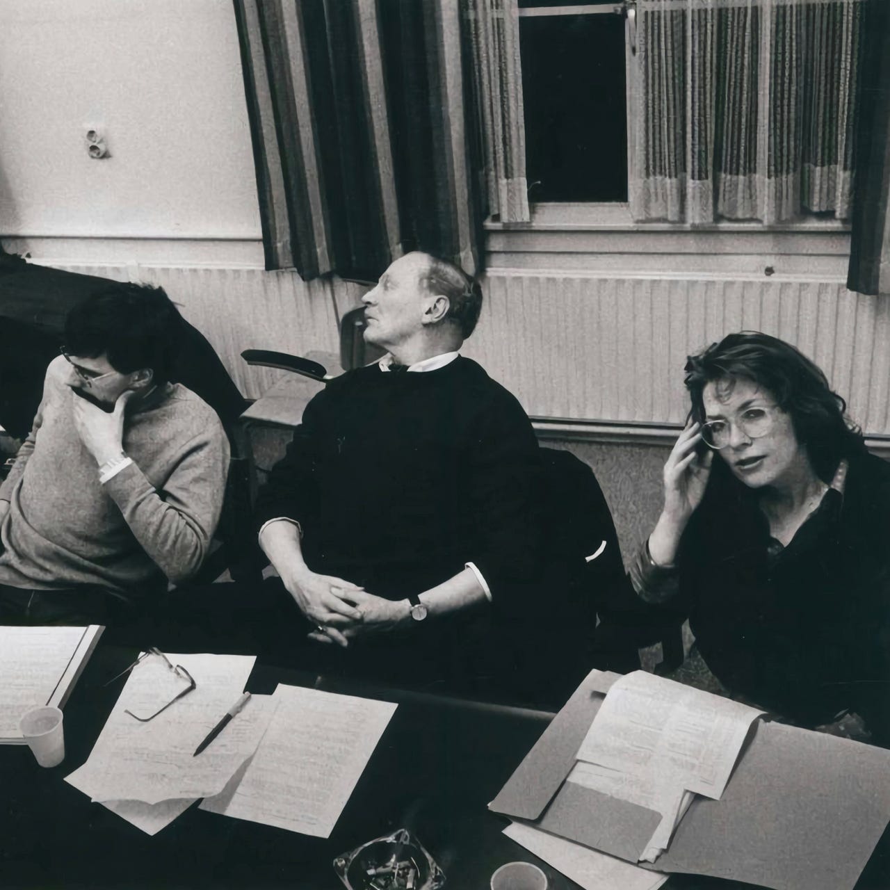 Everything is Advertising. logo