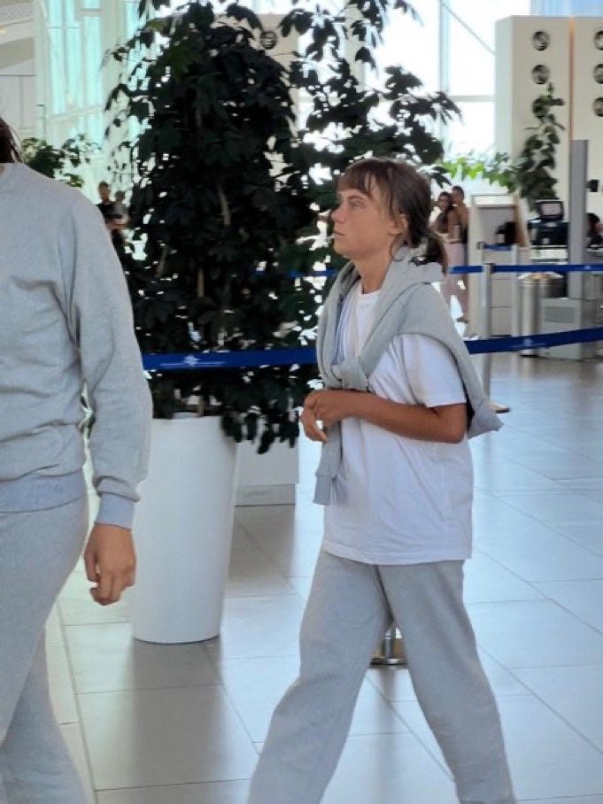 Greta Thunberg on jo kotona Ruotsissa.